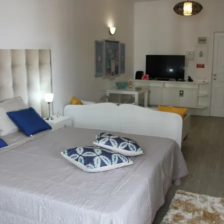 Funchal Sunny Studio Apartment *